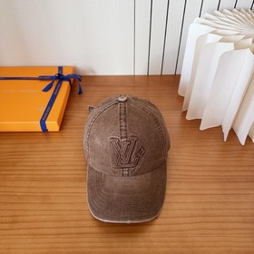 Бейсболка Louis Vuitton — новая модель