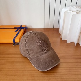 Бейсболка Louis Vuitton — новая модель