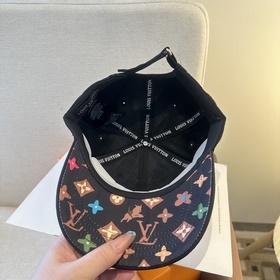 Бейсболка Louis Vuitton — новая модель