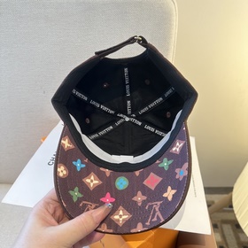 Бейсболка Louis Vuitton — новая модель