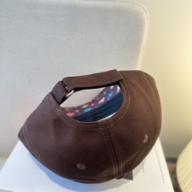 Бейсболка Louis Vuitton — новая модель