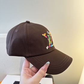 Бейсболка Louis Vuitton — новая модель