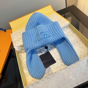 Новая модель шапки с ушами от Lv Louis