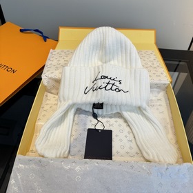 Новая модель шапки с ушами от Lv Louis