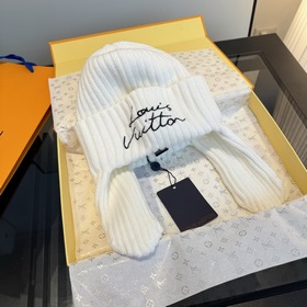 Новая модель шапки с ушами от Lv Louis