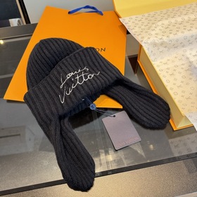Новая модель шапки с ушами от Lv Louis