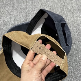 Бейсболка Louis Vuitton из официальног