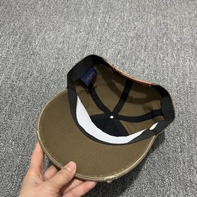Бейсболка Louis Vuitton из официальног