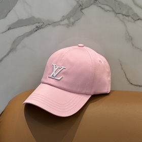 Бейсболка Louis Vuitton — новая модель