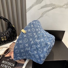На официальном сайте LV Louis Vuitton 