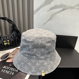 На официальном сайте LV Louis Vuitton 