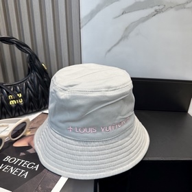 На официальном сайте LV Louis Vuitton 
