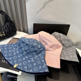 На официальном сайте LV Louis Vuitton 