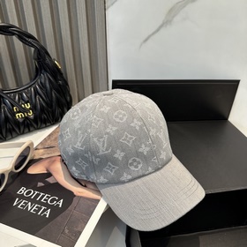 На официальном сайте LV Louis Vuitton 