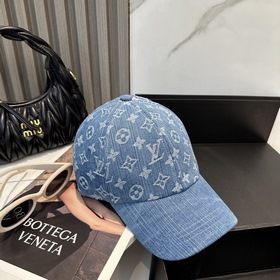 На официальном сайте LV Louis Vuitton 