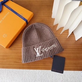 LV Louis Vuitton： новые вязаные шапки