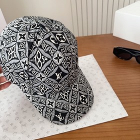 Бейсболка Louis Vuitton — новая модель