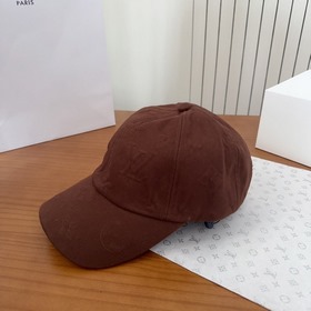 Бейсболка Louis Vuitton — новая модель