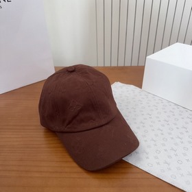 Бейсболка Louis Vuitton — новая модель