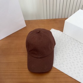 Бейсболка Louis Vuitton — новая модель