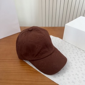 Бейсболка Louis Vuitton — новая модель