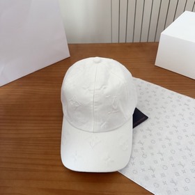 Бейсболка Louis Vuitton — новая модель