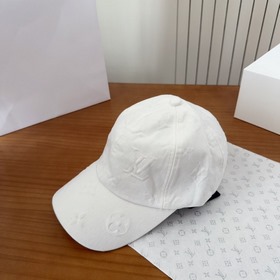Бейсболка Louis Vuitton — новая модель