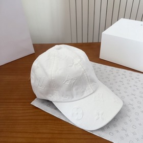 Бейсболка Louis Vuitton — новая модель
