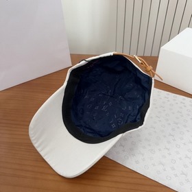 Бейсболка Louis Vuitton — новая модель