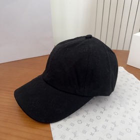 Бейсболка Louis Vuitton — новая модель