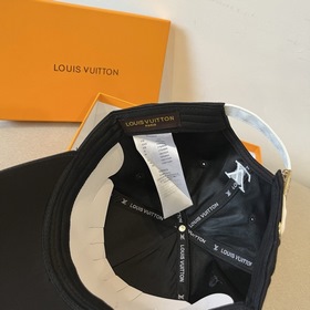Бейсболка Louis Vuitton — новая модель