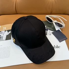 Бейсболка Louis Vuitton — новая модель