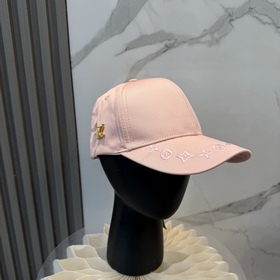 Бейсболка Louis Vuitton — новая модель