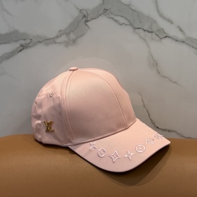 Бейсболка Louis Vuitton — новая модель