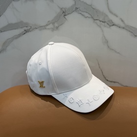 Бейсболка Louis Vuitton — новая модель