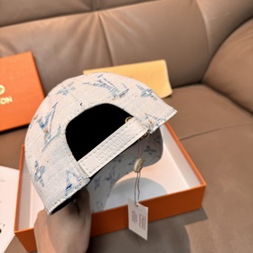Новая бейсболка LV (Louis Vuitton) по 