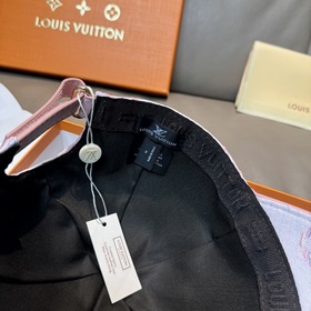 Новая бейсболка LV (Louis Vuitton) по 