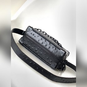 Эксклюзивная модель N82245 из кожи стр