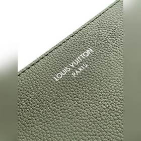 Топ-модель из оригинальной коллекции, 