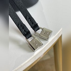 Высококачественная кожа верхнего слоя,