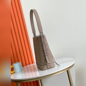 Высококачественная кожа верхнего слоя,