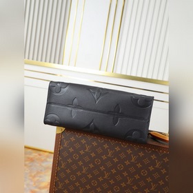 Топ-модель из оригинальной партии с чи