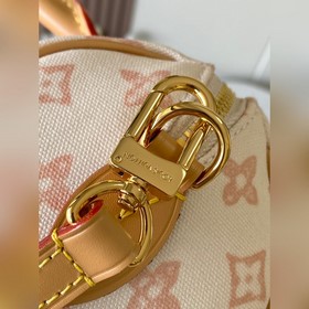 Улучшенная версия оригинальной модели 