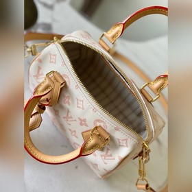 Улучшенная версия оригинальной модели 