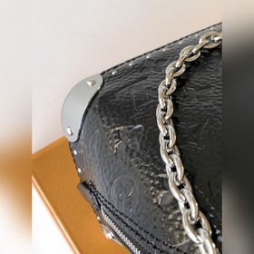Эта сумка Alma BB, изготовленная по о