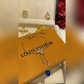 211490 Новинка дня ： браслет LV. Нова