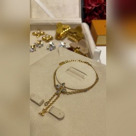 211490 Новинка дня ： браслет LV. Нова