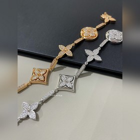 Массивный браслет с классическим узоро