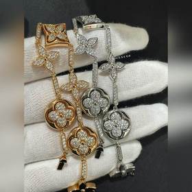Массивный браслет с классическим узоро