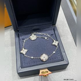 Браслет LV с четырьмя цветами, полност